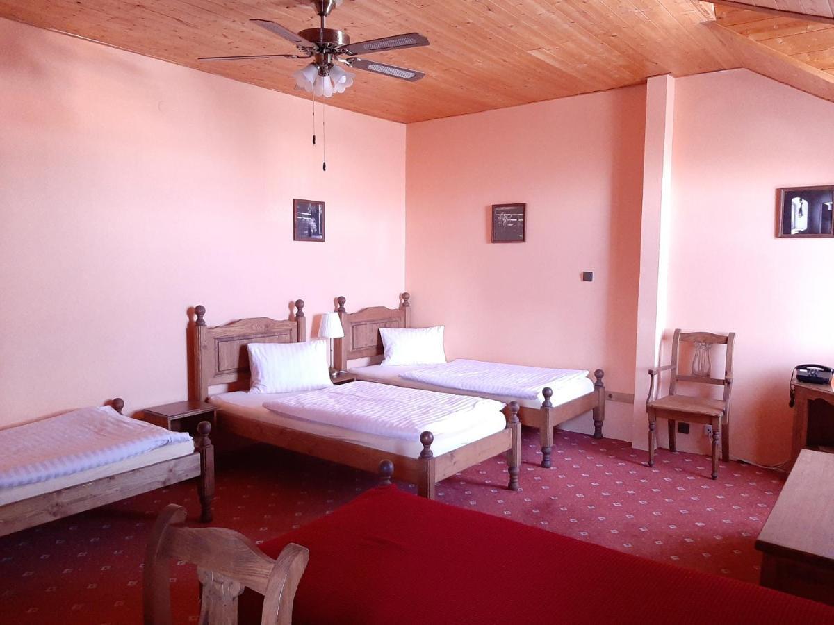 Garni Hotel Asas*** موست المظهر الخارجي الصورة